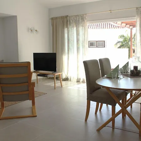 Newly Refurbished In Prime Location *