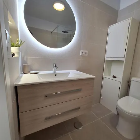Apartment Newly Refurbished In Prime Location *