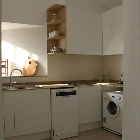 Apartment Newly Refurbished In Prime Location
