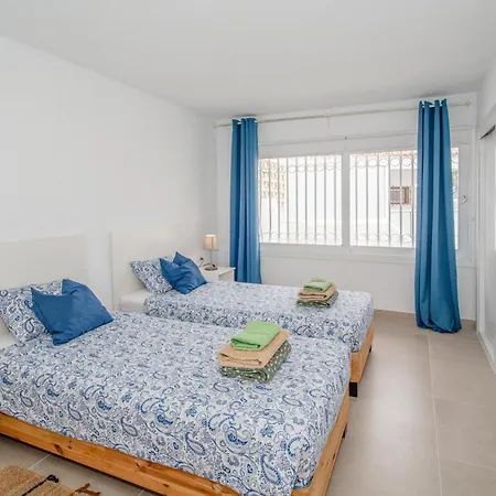 Newly Refurbished In Prime Location Апартаменты *