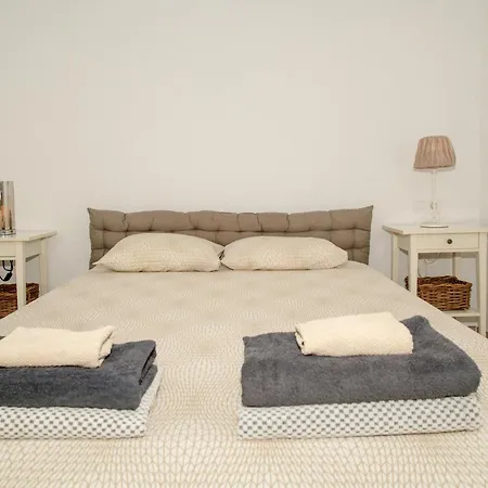 Apartment Newly Refurbished In Prime Location Playa de las Americas (Tenerife)