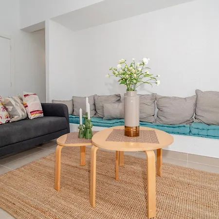 Newly Refurbished In Prime Location * Playa de las Americas (Tenerife)