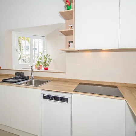 Newly Refurbished In Prime Location Apartment Playa de las Americas (Tenerife)