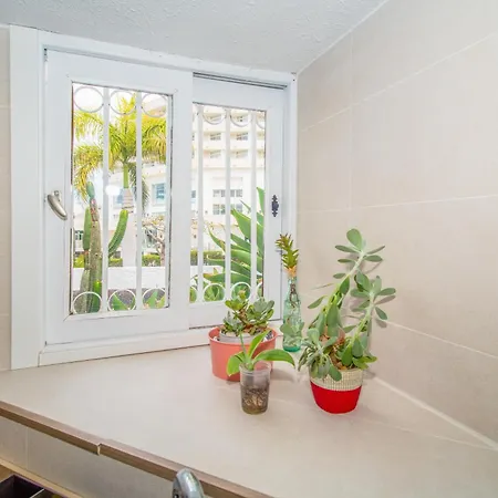 Newly Refurbished In Prime Location * Playa de las Americas (Tenerife)