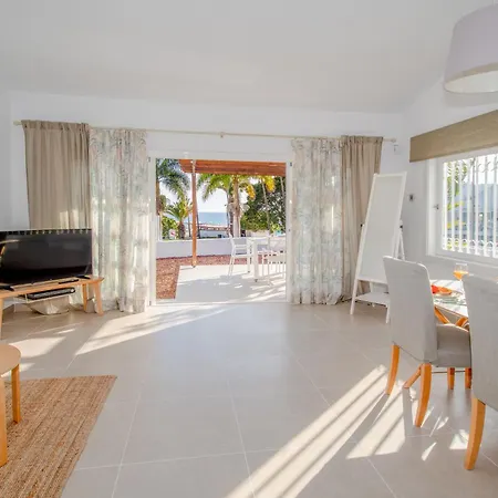 Newly Refurbished In Prime Location Apartment